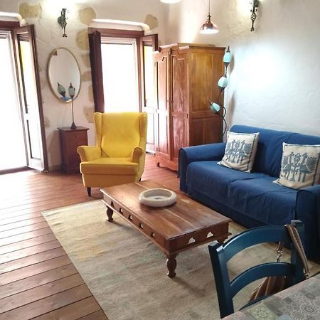 Oldtown Romantic Apartment Cagliari Bagian luar foto