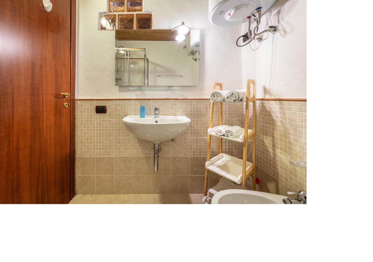 Oldtown Romantic Apartment Cagliari Bagian luar foto