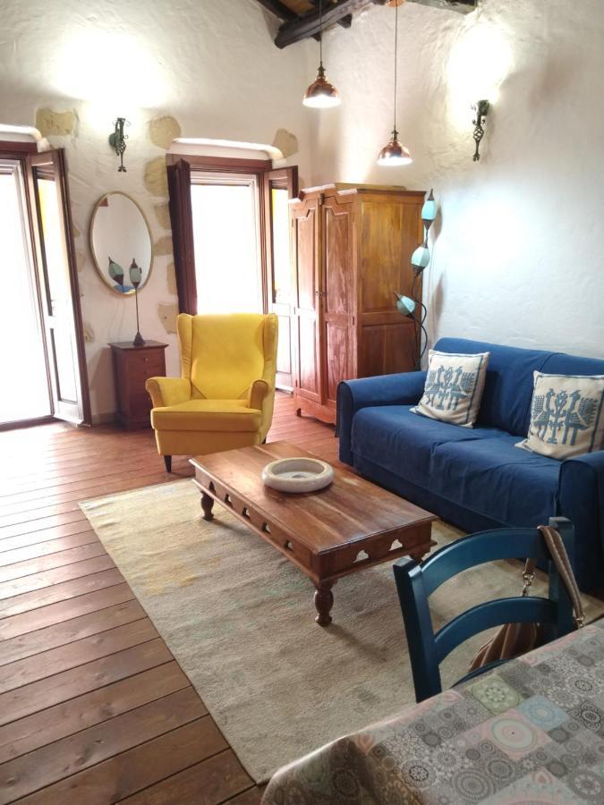 Oldtown Romantic Apartment Cagliari Bagian luar foto